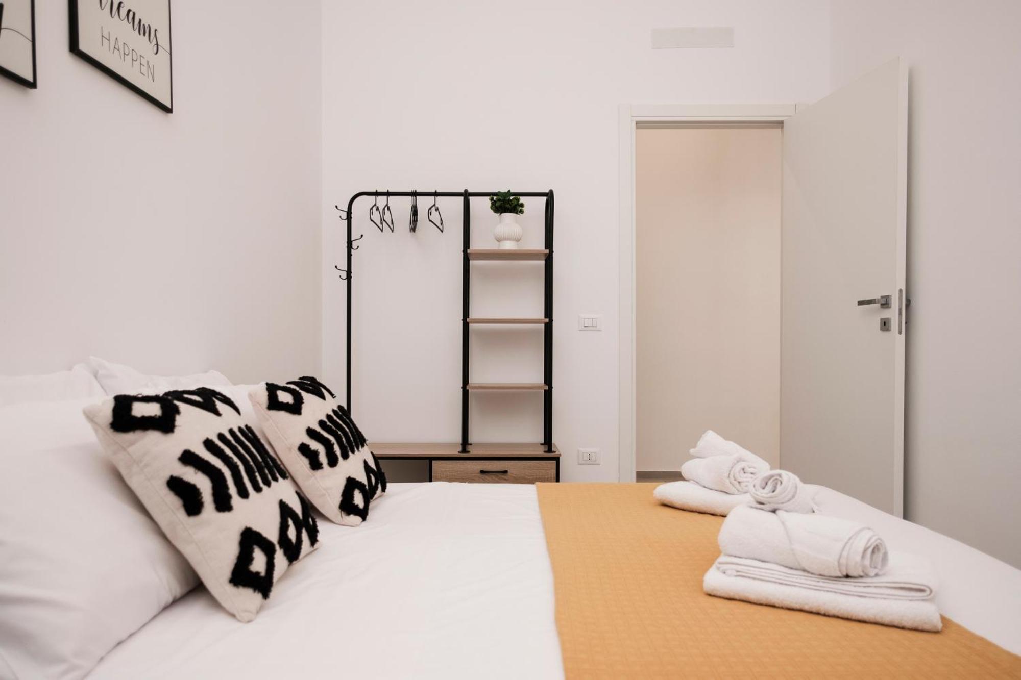 Pepoli Deluxe - Exclusive Apartment - Free Parking 트라파니 외부 사진
